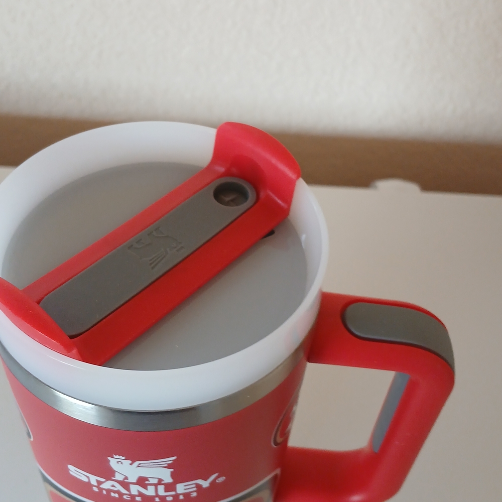 Stanley Red San Francisco 49ers Logo Tumbler with Handle - Picture 3 of 3